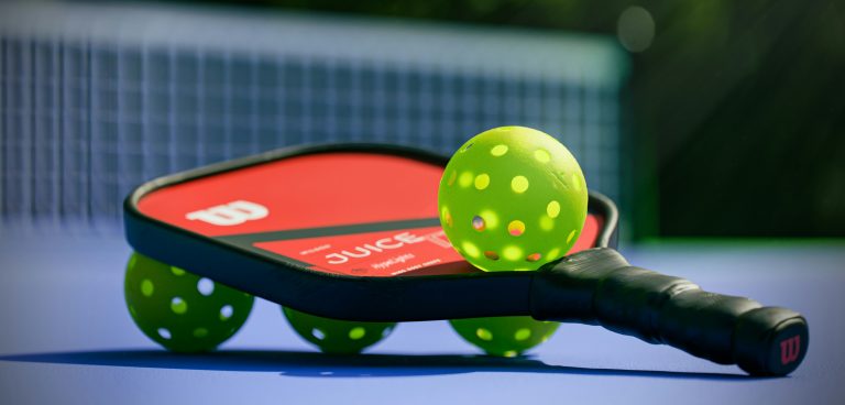 Showing how to choose the right pickleball paddle