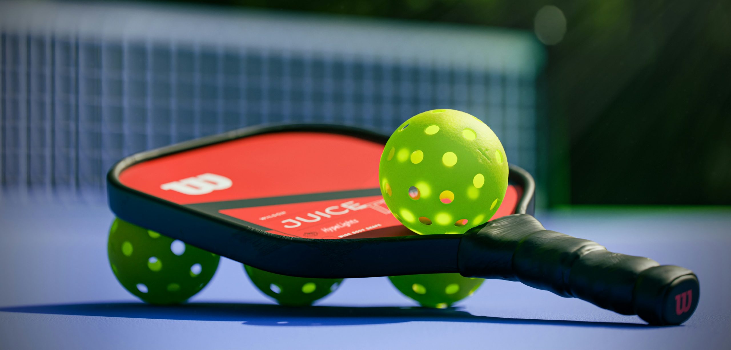 Showing how to choose the right pickleball paddle