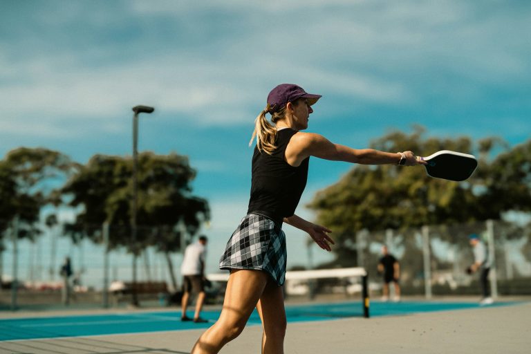 Best pickleball paddles for women