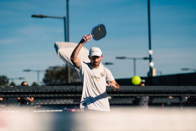 are raw carbon pickleball paddles legal